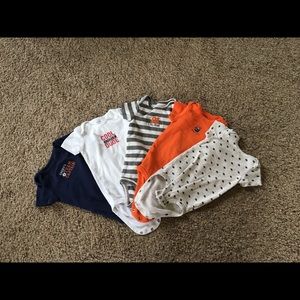 9 boy onesies (size 12 month)